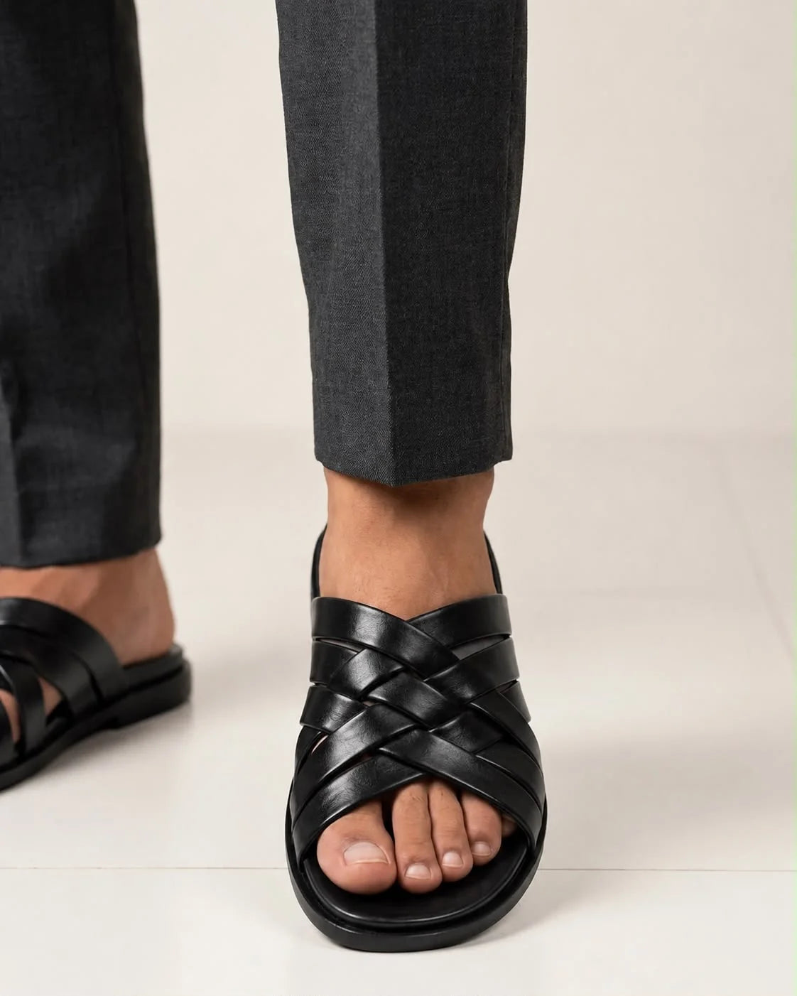 BLACK - 744